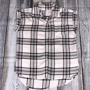 EPIC THREADS Plaided Black & White Kid Size M